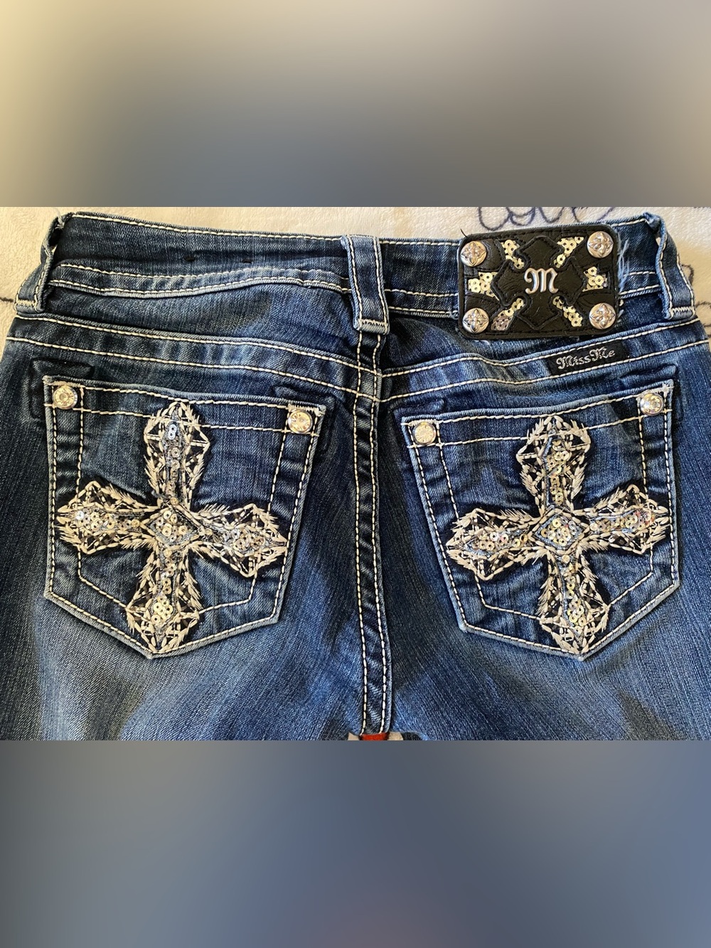 Miss Me Jeans low rise size 25 signature boot cut